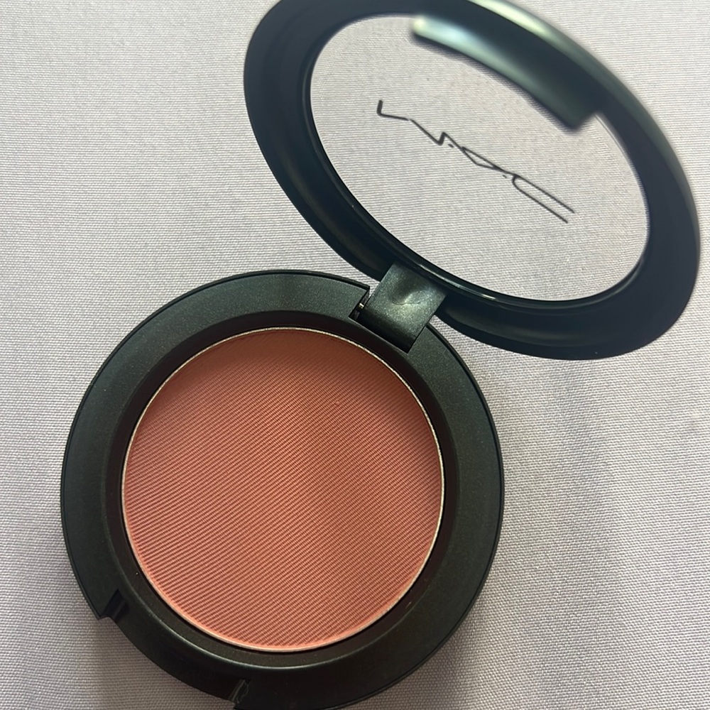 Mac powder blush desert rose